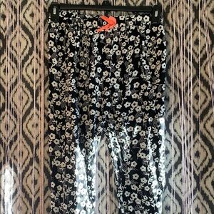 Crazy cozy bottoms bundle! 💚🖤